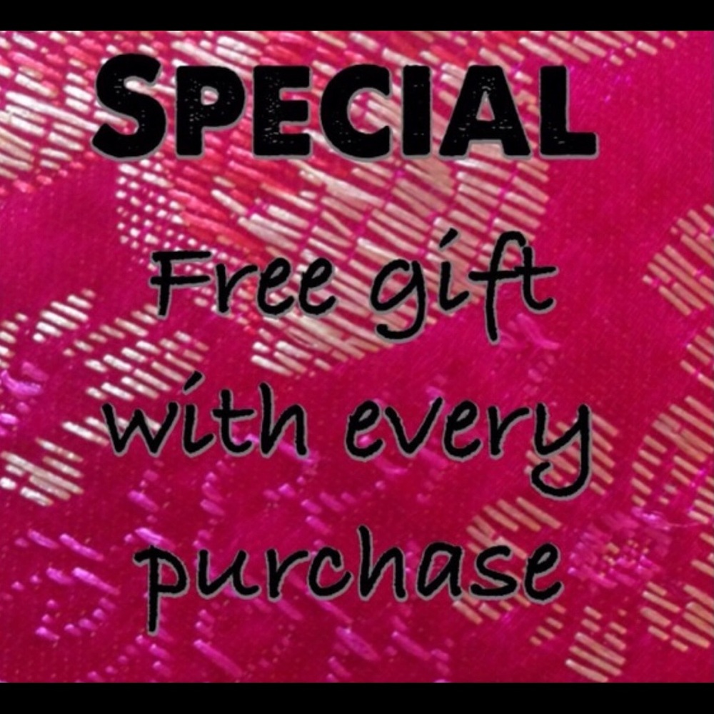 Gift with every purchase!💕